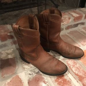 Ariat heritage roper cowboy boots